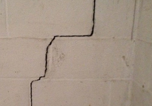 Are cracks in foundation fixable?